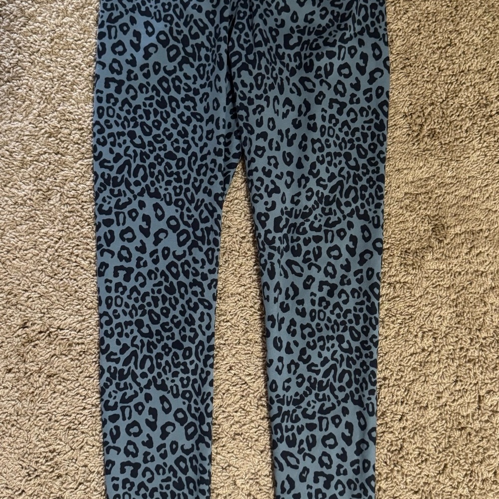 Victoria's Secret Leopard Print Leggings